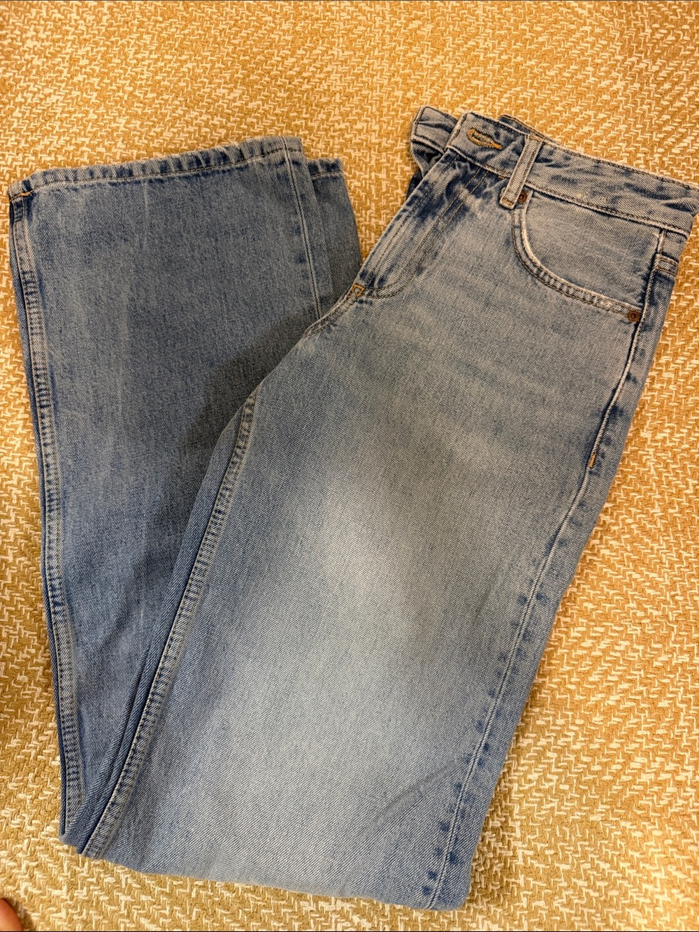 Zara long Classic High-Waist Light Blue Women's Jeans! Never wore. 34 or 2!